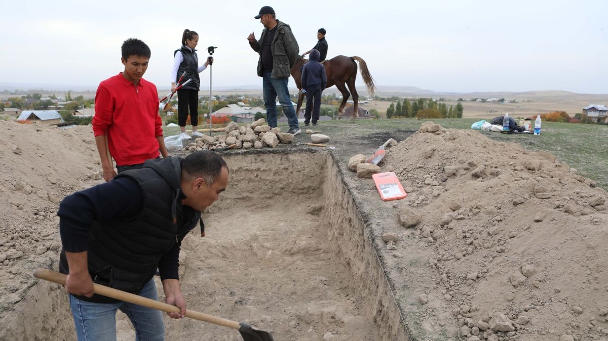 Plzeňští archeologové objevili v Kyrgyzstánu stopy dávného osídlení na Hedvábné stezce
